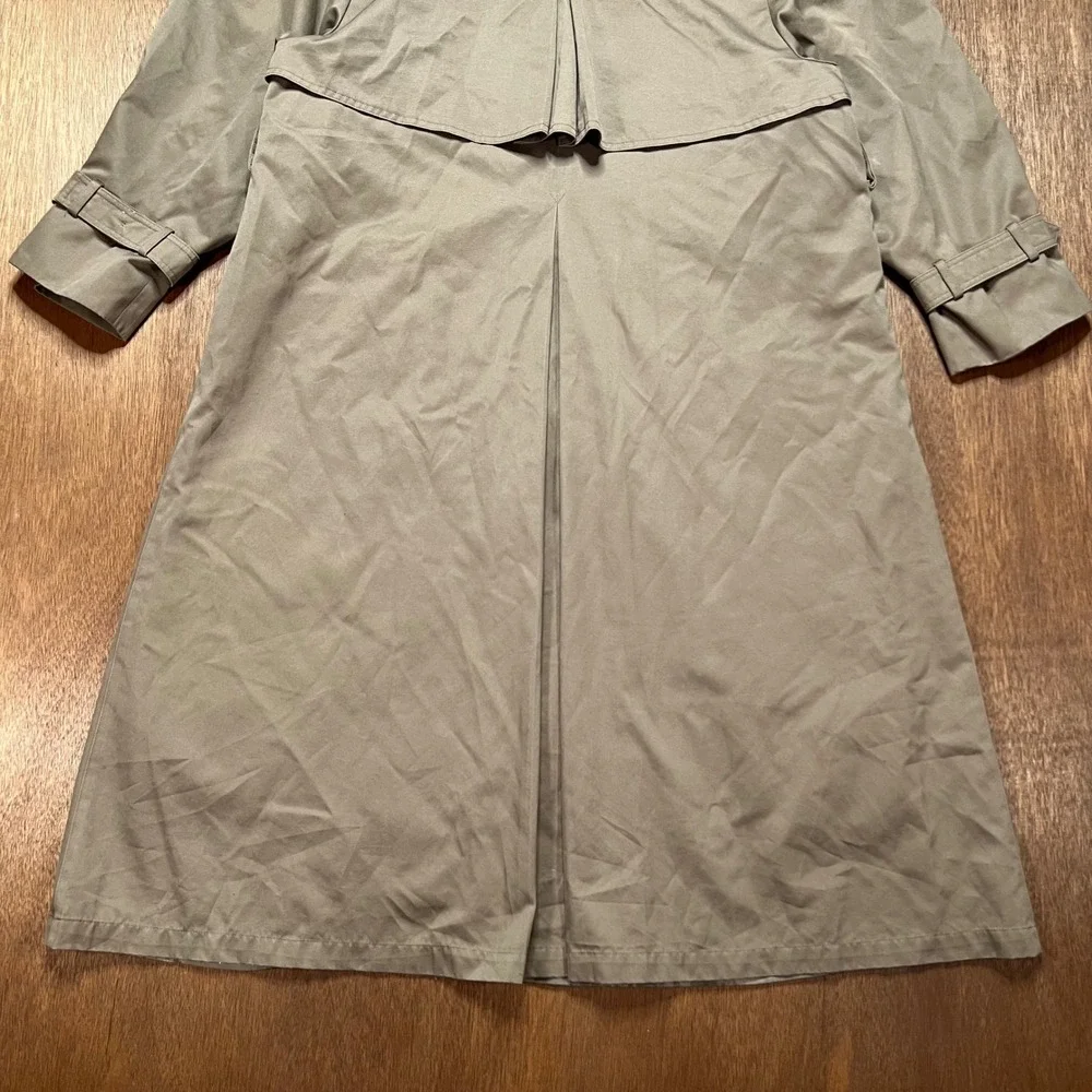 London Towne Vintage Trench Coat Tan Taupe Zip Out Lining Mens 14 Reg RN 68369 - Picture 12 of 13